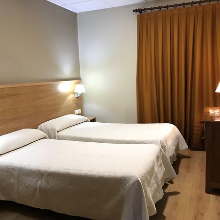 Hotel Bellavista Bellver De Cerdanya Buitenkant foto