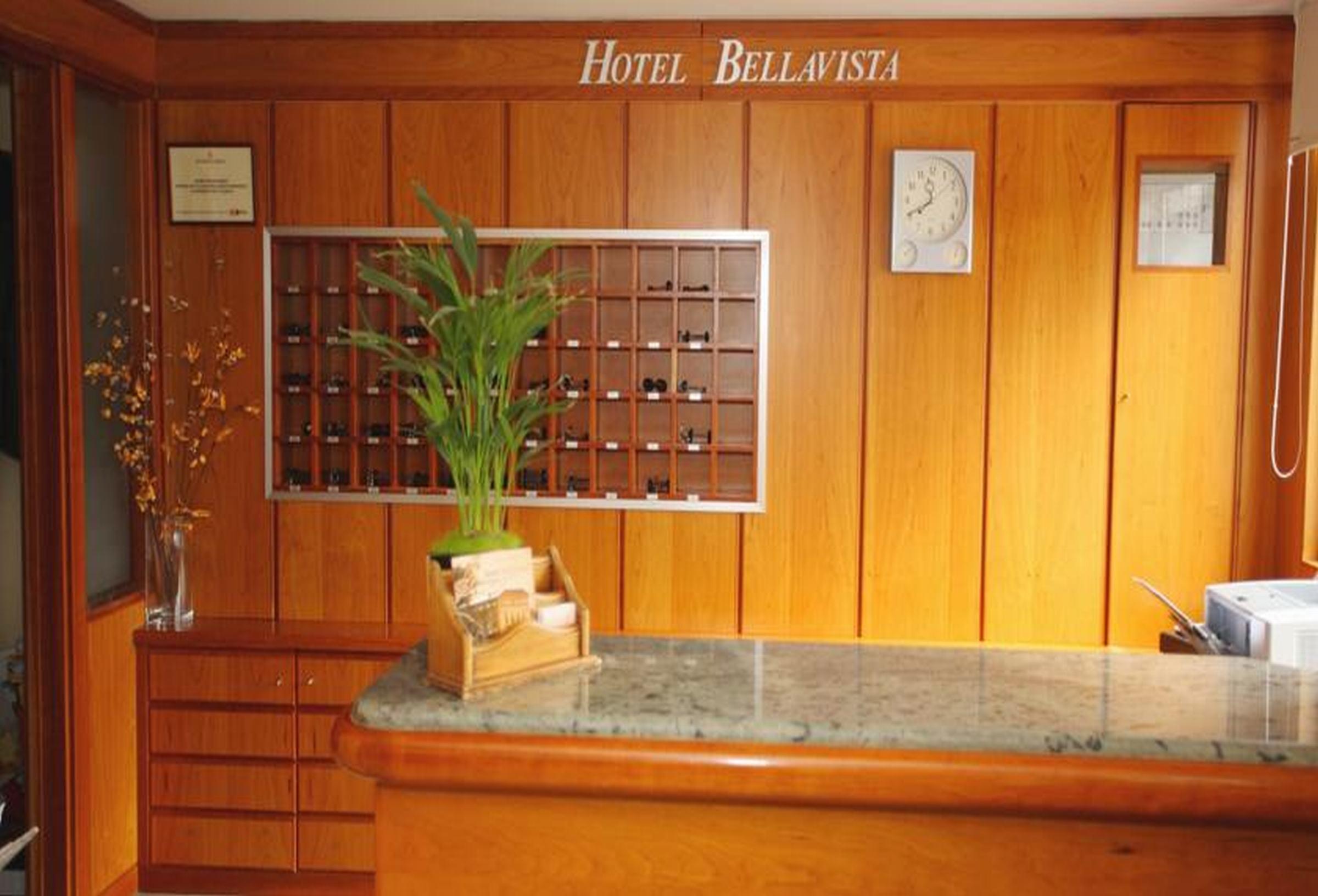 Hotel Bellavista Bellver De Cerdanya Buitenkant foto