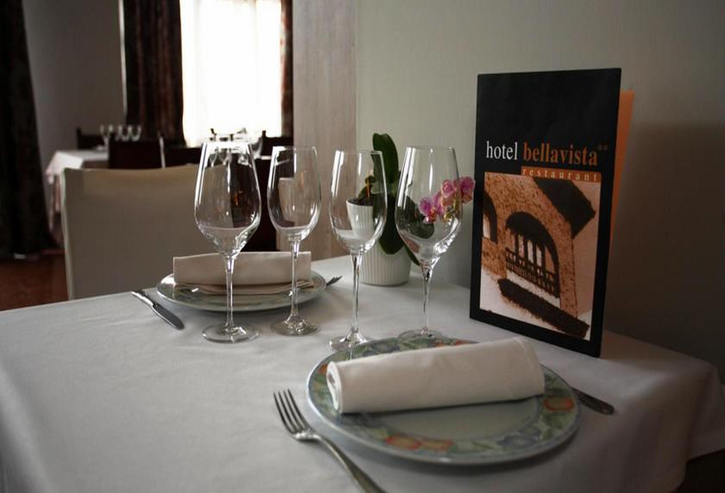 Hotel Bellavista Bellver De Cerdanya Buitenkant foto