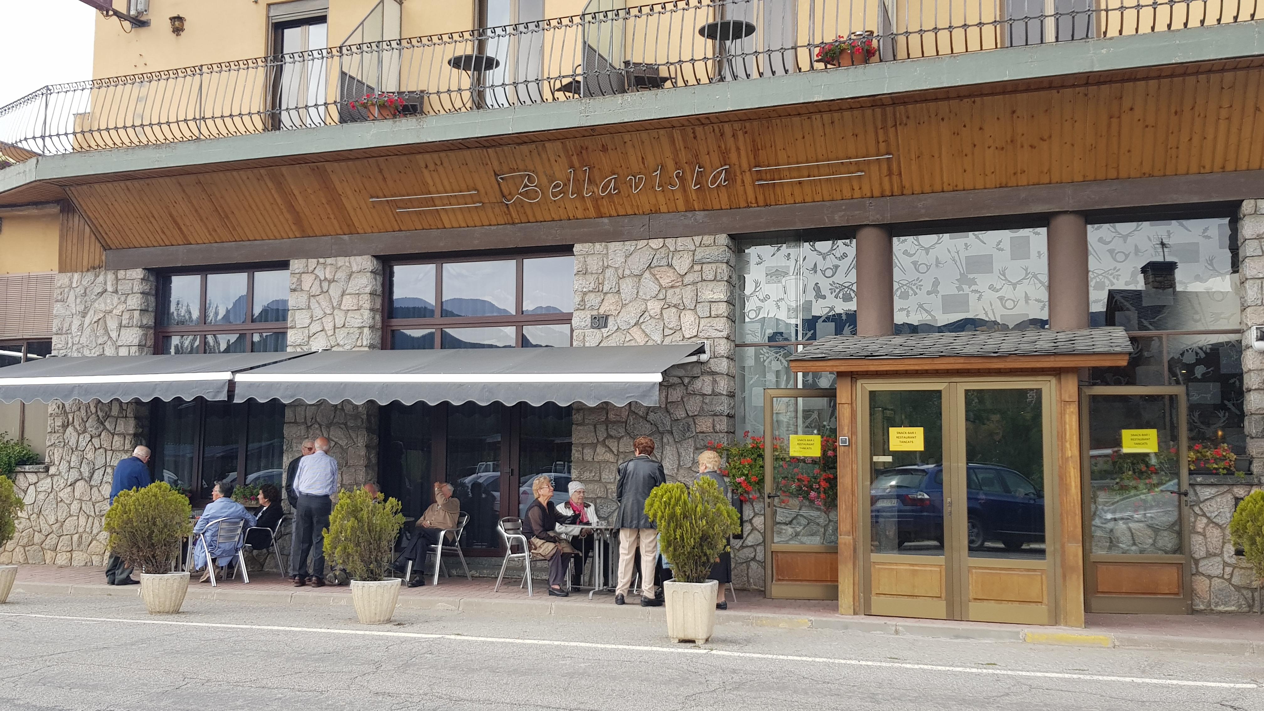 Hotel Bellavista Bellver De Cerdanya Buitenkant foto